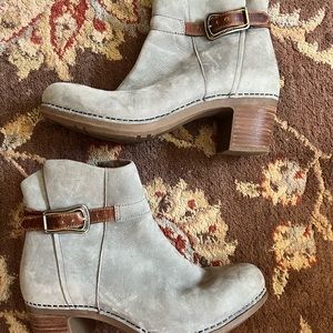 Womens Dansko booties